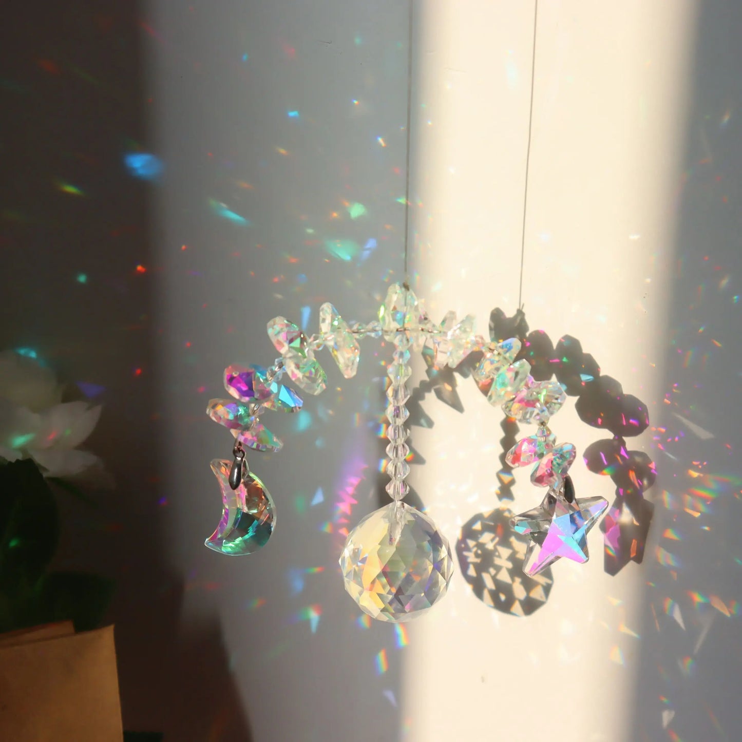 Crystal Wind Chime Rainbow Windchime Sun Catcher Handmade Bohemian Pendant Home Garden Ornament for Bedroom Window Decoration